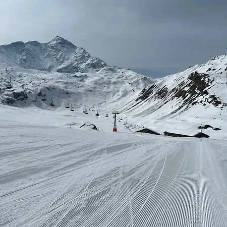 Отель Piz Tambo 3*