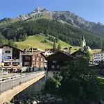 Hotel Piz Tambo 3*