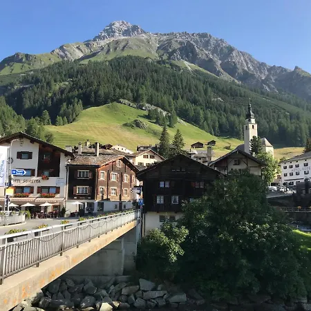Hotel Piz Tambo 3*